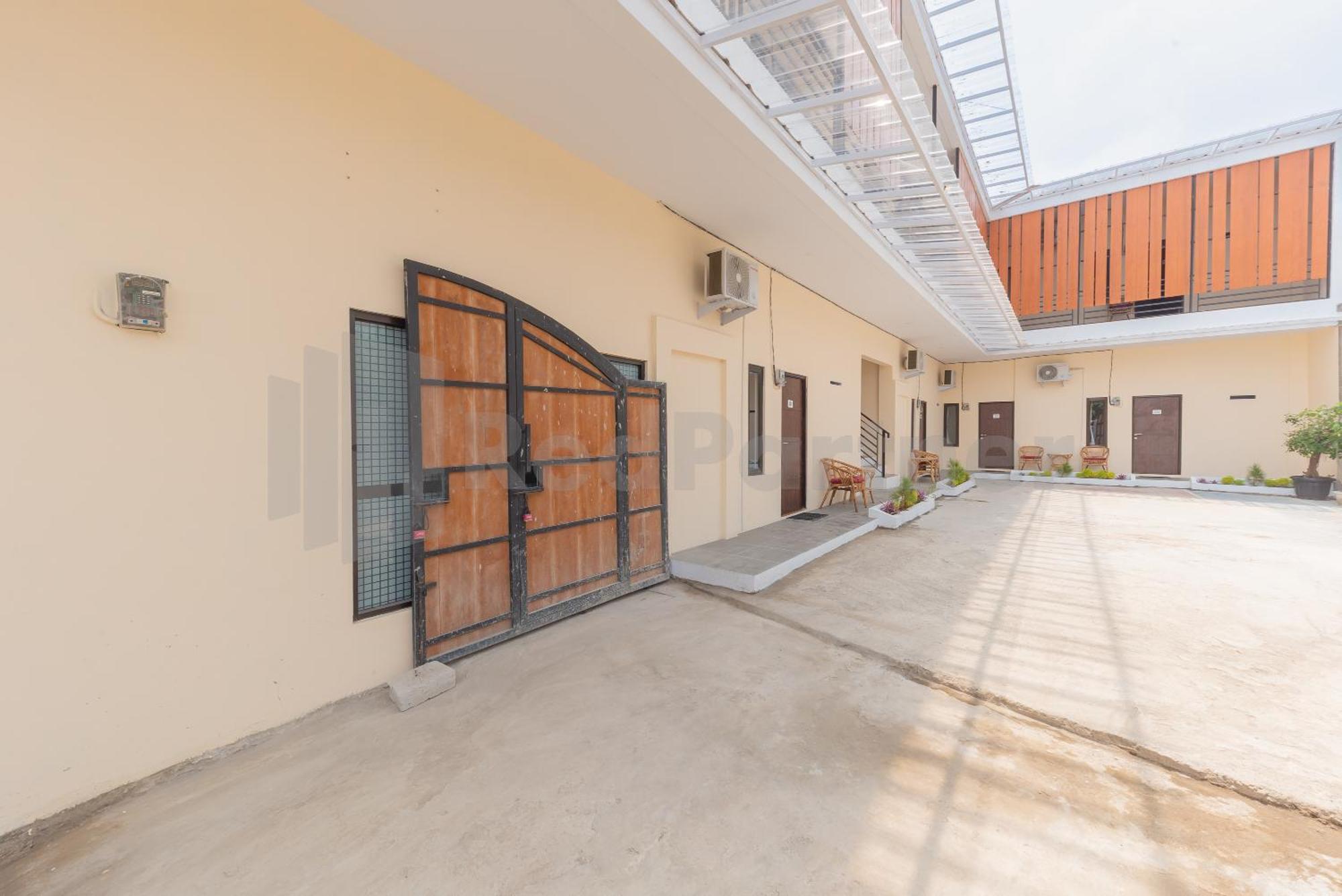 Rumah Panda Guesthouse Redpartner Tangkil  Buitenkant foto